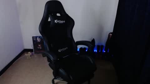 help me 100 hands up my OF is Free  online show from February 2026 09:00:01 PM