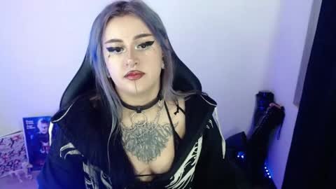 Snapshot of arianauwu666 chatting on May 2026 11:24:01 PM help me 100 hands up my OF is Free online show from May 2026 11:24:01 PM