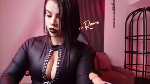 Arianna online show from November 2025 07:54:01 PM