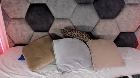    online show from January 2026 11:48:02 AM