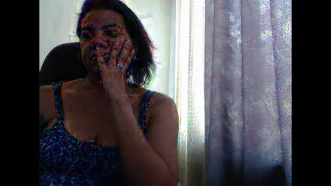 ariannaloovel online show from January 2026 04:00:02 PM