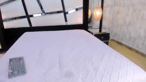 ariannarussell1 online show from September 2025 02:07:02 PM