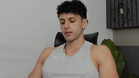 Snapshot of ariasaadeh chatting on September 2025 12:09:01 PM ariasaadeh online show from September 2025 12:09:01 PM