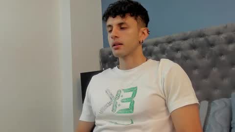 Snapshot of ariasaadeh chatting on October 2025 12:14:02 PM ariasaadeh online show from October 2025 12:14:02 PM