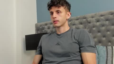 Snapshot of ariasaadeh chatting on October 2025 12:15:02 PM ariasaadeh online show from October 2025 12:15:02 PM