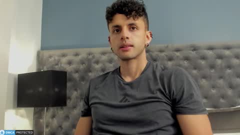 Snapshot of ariasaadeh chatting on November 2025 12:26:01 PM ariasaadeh online show from November 2025 12:26:01 PM