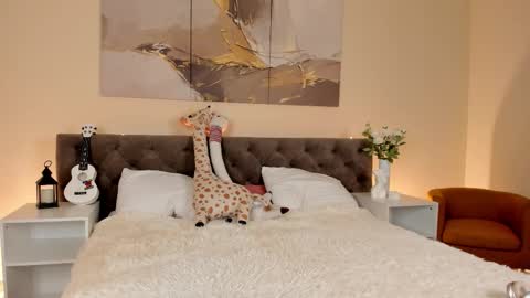 Ariella GTM3  Tue Wed Thu Fri Sat  0400 am-1030pm online show from October 2025 01:13:01 AM