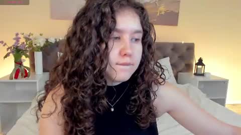 Snapshot of ariella_sol chatting on June 2026 01:08:02 AM Ariella GTM3 Tue Wed Thu Fri Sat 0400 am-1030pm online show from June 2026 01:08:02 AM