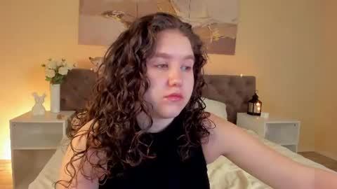 Snapshot of ariella_sol chatting on July 2026 01:32:02 AM Ariella GTM3 Tue Wed Thu Fri Sat 0400 am-1030pm online show from July 2026 01:32:02 AM