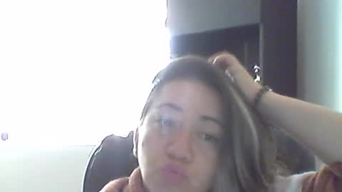 Arielle online show from July 2026 07:05:01 PM