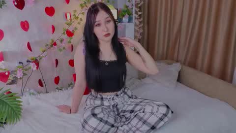 Snapshot of ariellemckoon chatting on February 2026 05:06:02 AM Dee online show from February 2026 05:06:02 AM