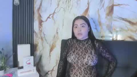Snapshot of ariia_monroee chatting on June 2026 08:07:02 PM ariia_monroee online show from June 2026 08:07:02 PM