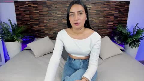 ARIANNA online show from November 2025 10:18:02 PM