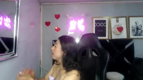 Snapshot of arimeraki_v chatting on May 2026 03:03:02 AM Hi Stream 1000pm to 600am online show from May 2026 03:03:02 AM