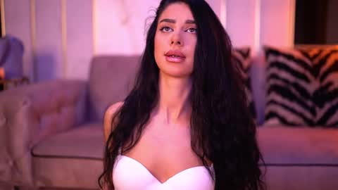 Arina online show from October 2025 06:12:01 PM