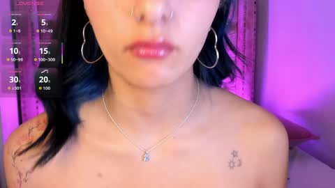 Snapshot of aris_suarez chatting on May 2026 05:26:01 AM Aris Suarez online show from May 2026 05:26:01 AM
