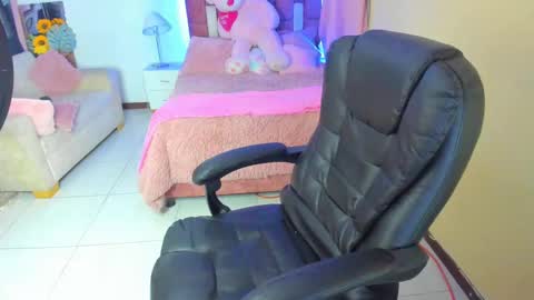 Snapshot of arisha_katy1 chatting on October 2025 10:39:01 PM arisha_katy1 online show from October 2025 10:39:01 PM