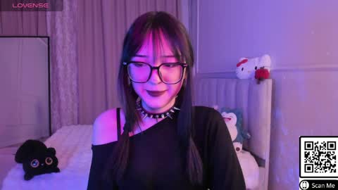 Snapshot of ariya_star chatting on April 2026 03:05:01 PM Ariya online show from April 2026 03:05:01 PM