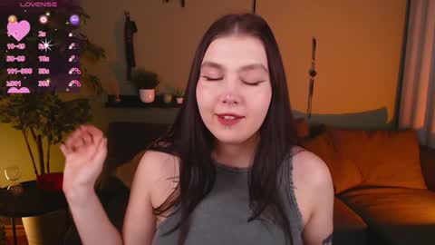 Astrid online show from December 2024 12:30:01 PM