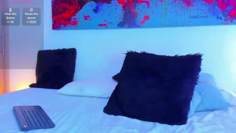   online show from February 2025 03:43:01 AM