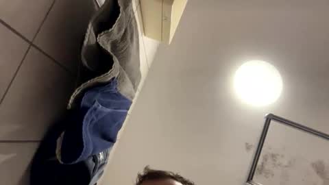 armyskater32 online show from October 2025 08:17:02 PM