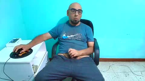 arnelux72 online show from September 2025 05:01:02 AM