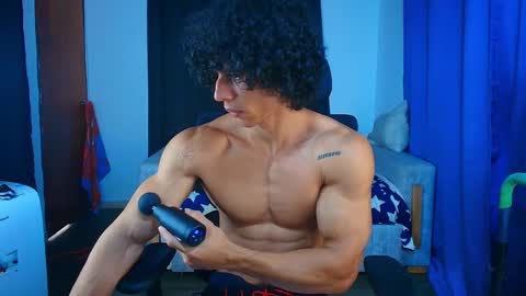 Snapshot of arnold_black69 chatting on April 2026 05:28:01 PM arnold black online show from April 2026 05:28:01 PM