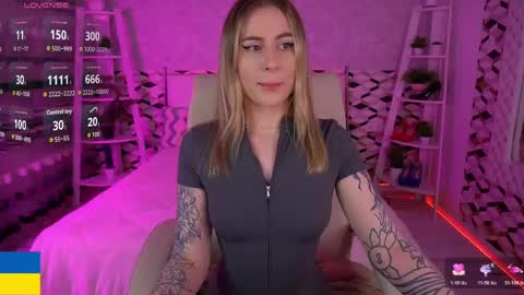 AROLINA online show from May 2026 08:50:01 PM
