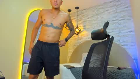 ARON BOLT online show from November 2025 10:42:02 PM