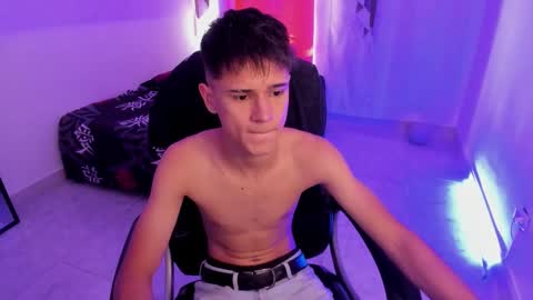 Aaron online show from December 2025 07:29:02 PM