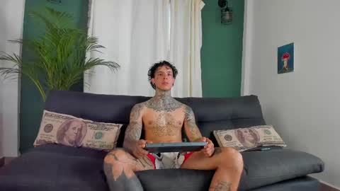 Snapshot of aron_ford chatting on April 2026 08:06:01 PM Aron ford online show from April 2026 08:06:01 PM