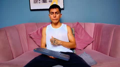 aron_pulse online show from April 2026 01:52:02 PM