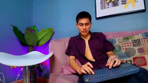 aron_pulse online show from April 2026 02:20:01 PM