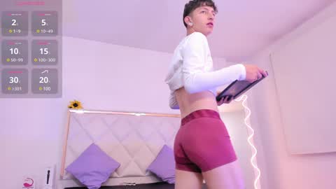 Snapshot of aron_tay chatting on December 2024 03:55:02 AM  your aron  online show from December 2024 03:55:02 AM