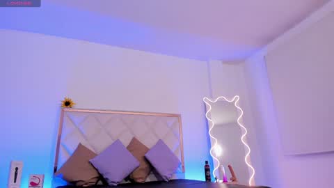 Snapshot of aron_tay chatting on January 2025 03:34:01 AM  your aron  online show from January 2025 03:34:01 AM