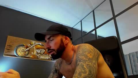 AronGrant online show from November 2025 09:58:01 AM