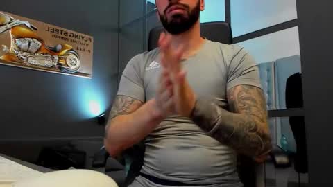 AronGrant online show from December 2025 10:42:01 AM