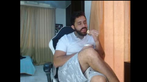 aronmiller online show from November 2025 08:31:01 PM