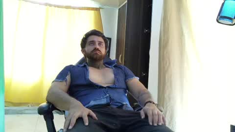 Snapshot of aronmiller404 chatting on May 2026 03:41:02 PM aronmiller online show from May 2026 03:41:02 PM