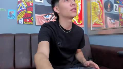 Snapshot of arontawers chatting on March 2026 07:09:01 PM Arontawers online show from March 2026 07:09:01 PM