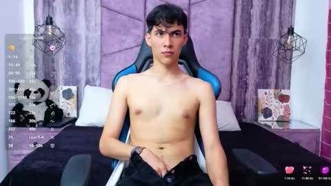 Snapshot of arontawers chatting on May 2026 08:06:02 PM Arontawers online show from May 2026 08:06:02 PM