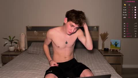 Snapshot of aronyou_win chatting on November 2025 04:09:01 PM Aron and Phil solo online show from November 2025 04:09:01 PM