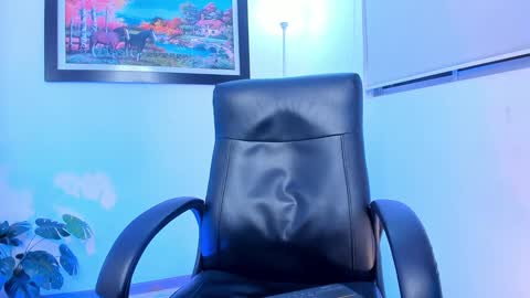 Snapshot of aroon_connor chatting on December 2024 04:27:02 AM   online show from December 2024 04:27:02 AM