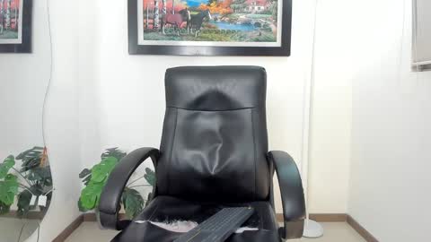 Snapshot of aroon_connor chatting on January 2025 11:43:01 PM   online show from January 2025 11:43:01 PM