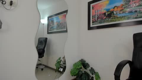 Snapshot of aroon_connor chatting on January 2025 08:45:02 PM   online show from January 2025 08:45:02 PM