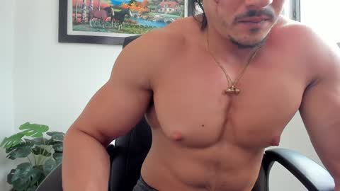 Snapshot of aroon_connor chatting on January 2025 08:49:02 PM   online show from January 2025 08:49:02 PM