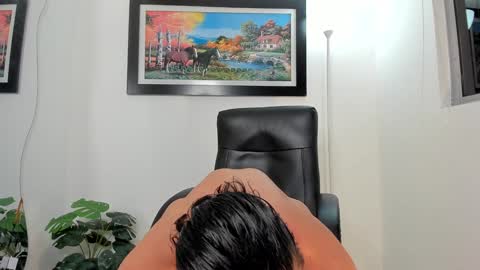 Snapshot of aroon_connor chatting on January 2025 11:54:01 PM   online show from January 2025 11:54:01 PM