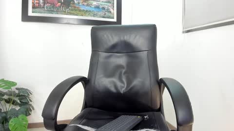 Snapshot of aroon_connor chatting on February 2025 02:28:02 AM   online show from February 2025 02:28:02 AM