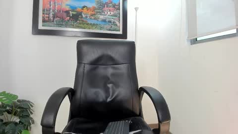 Snapshot of aroon_connor chatting on February 2025 10:58:01 PM   online show from February 2025 10:58:01 PM