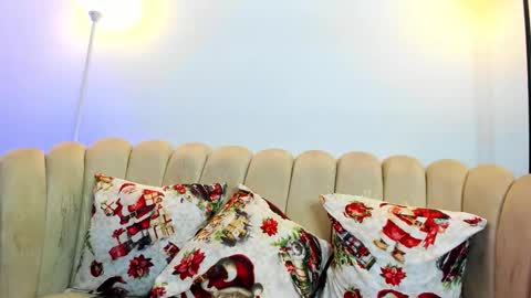   online show from December 2025 01:43:02 AM